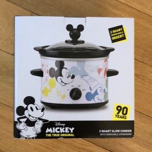 2 QT SLOW COOKER DISNEY MICKEY MOUSE